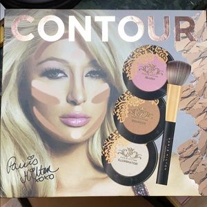 Paris Hilton Contour Box